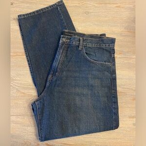 Calvin Klein Relax Straight easy fit Jeans. Size 38